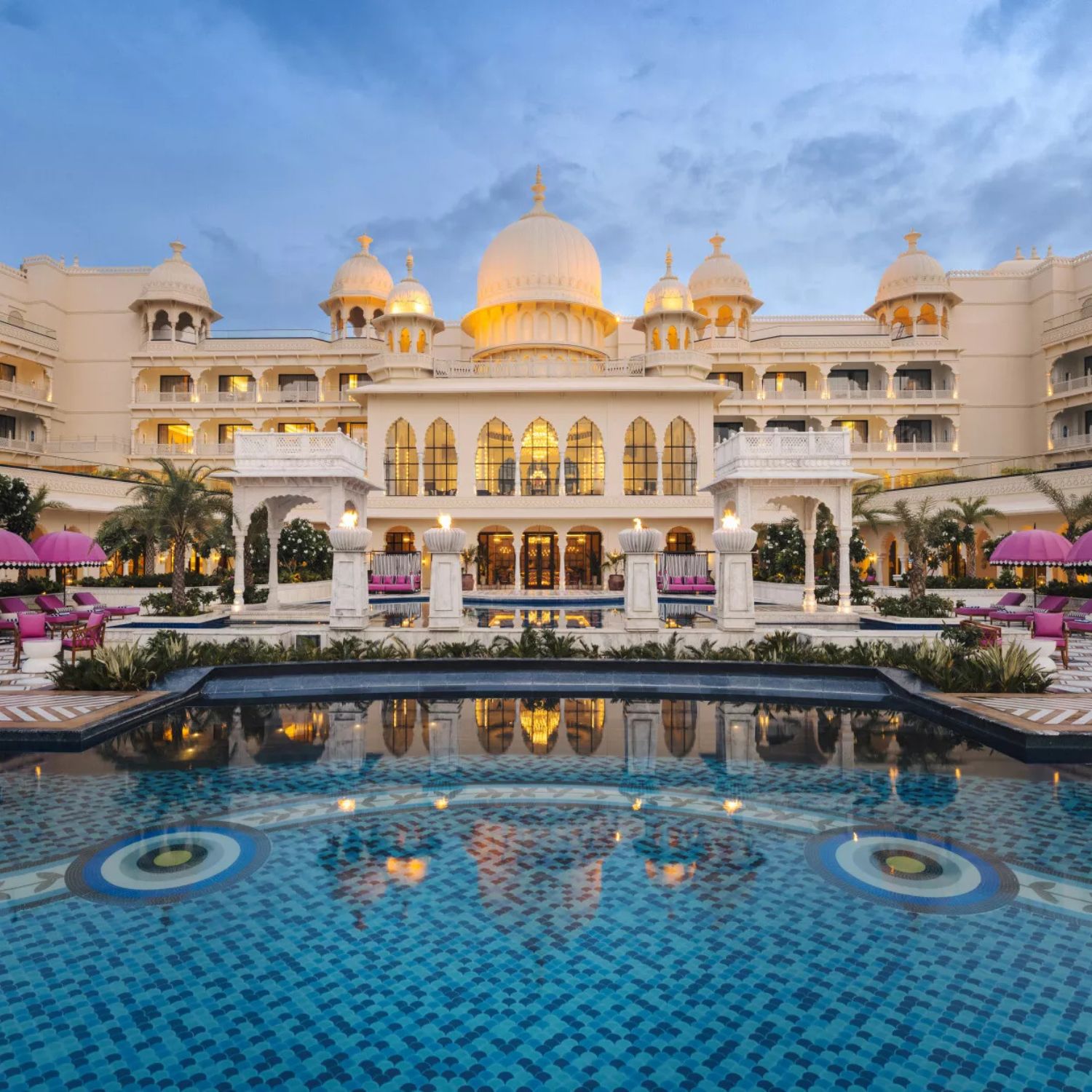 Hotels & Resorts